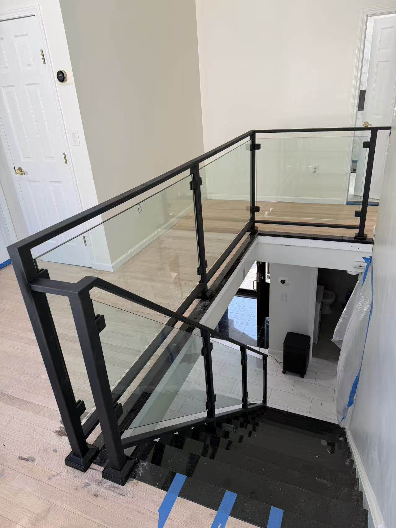 Foya Metal & Glass Inc.